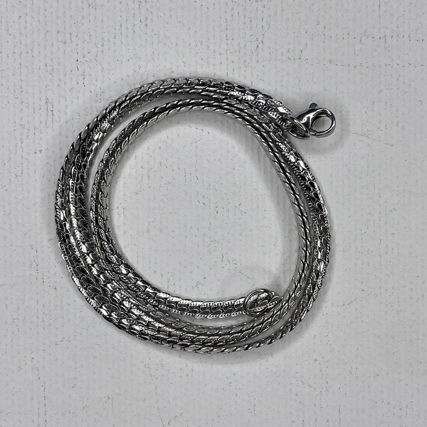 Stainless steel chain - narrow link curb chain