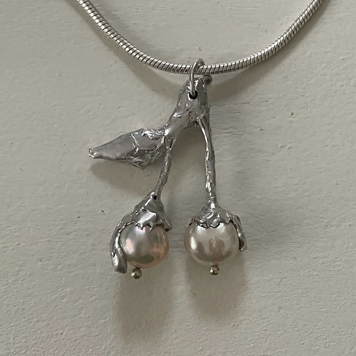 cherry pendant - verdintils