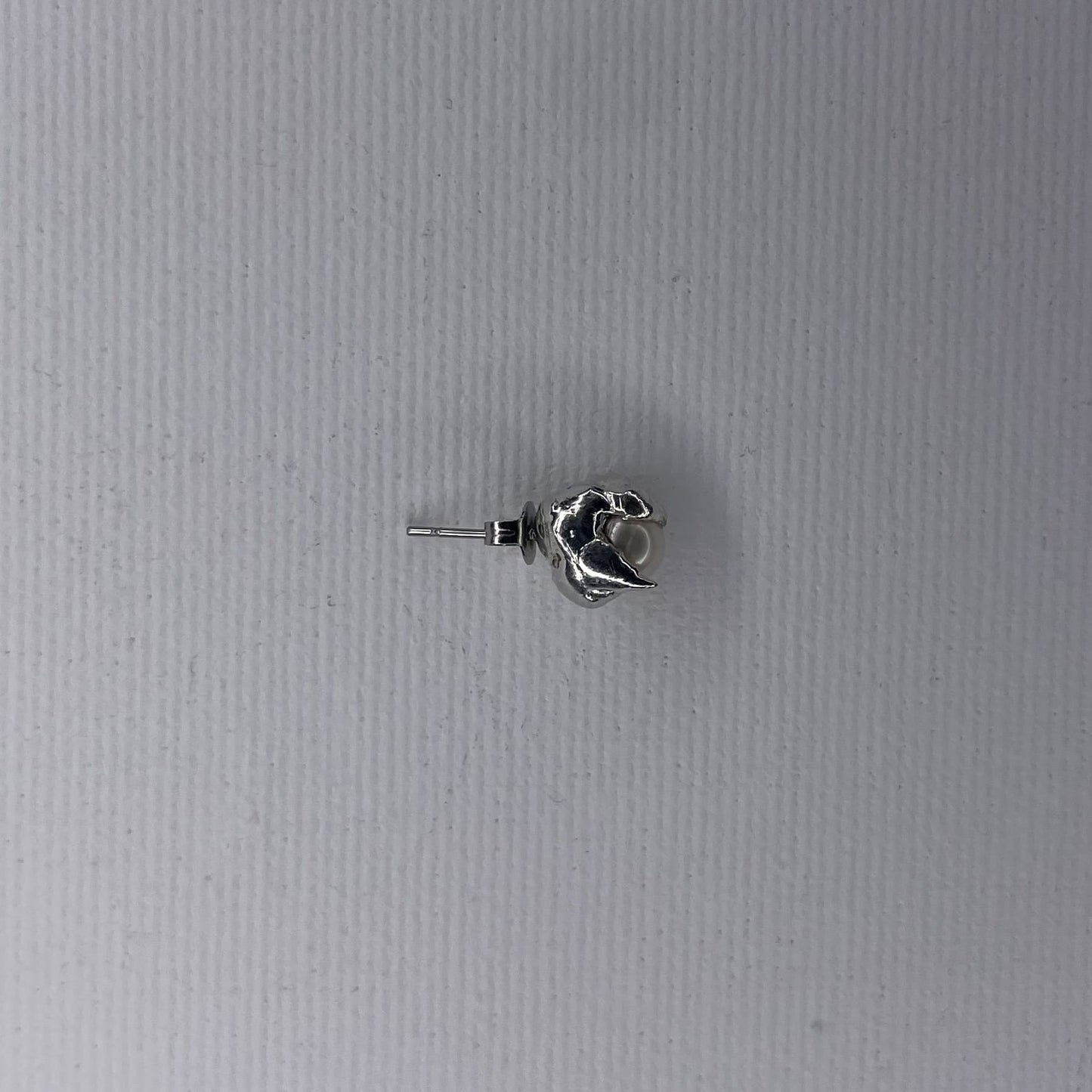 small white ear studs - verdintils