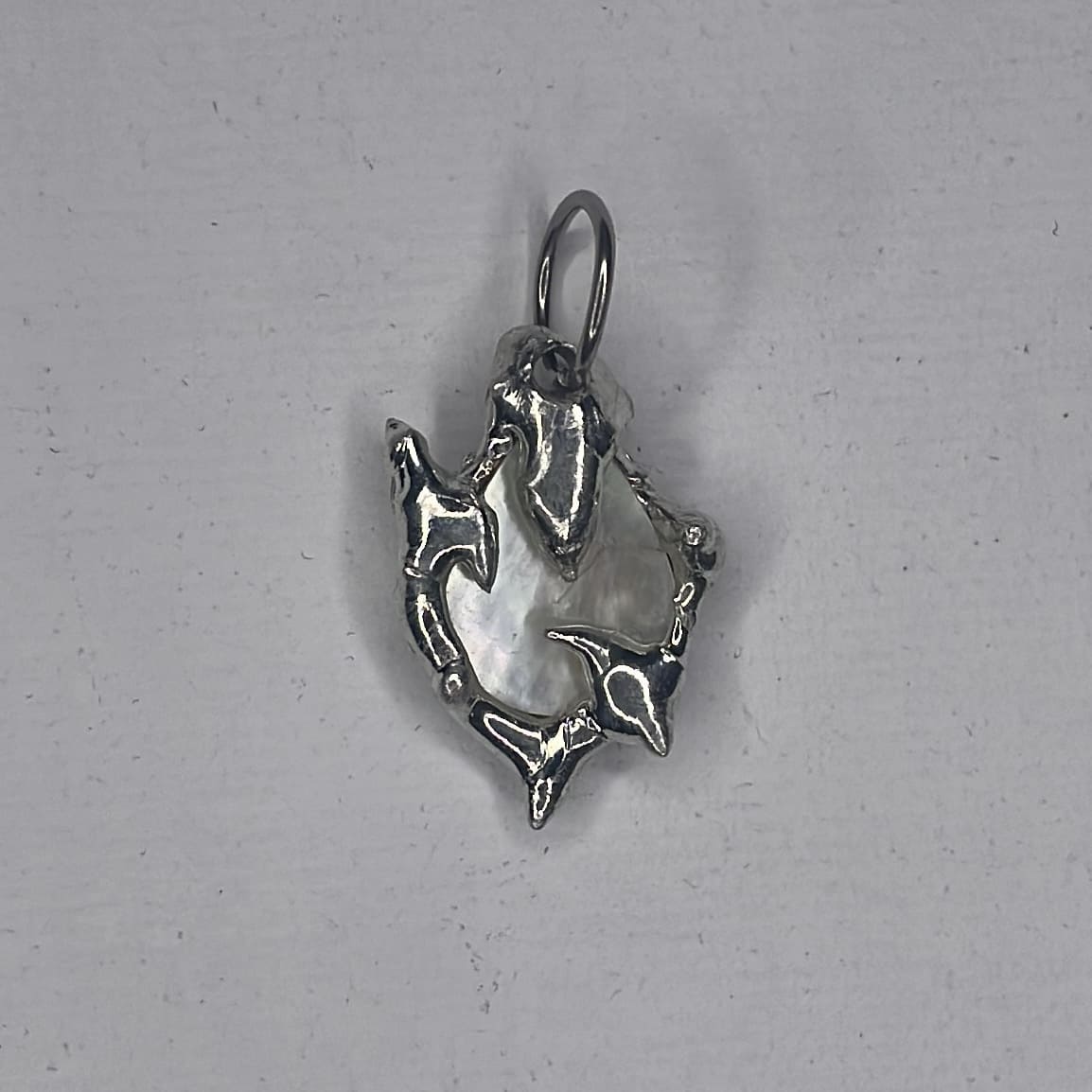 mother-of-pearl pendant 01