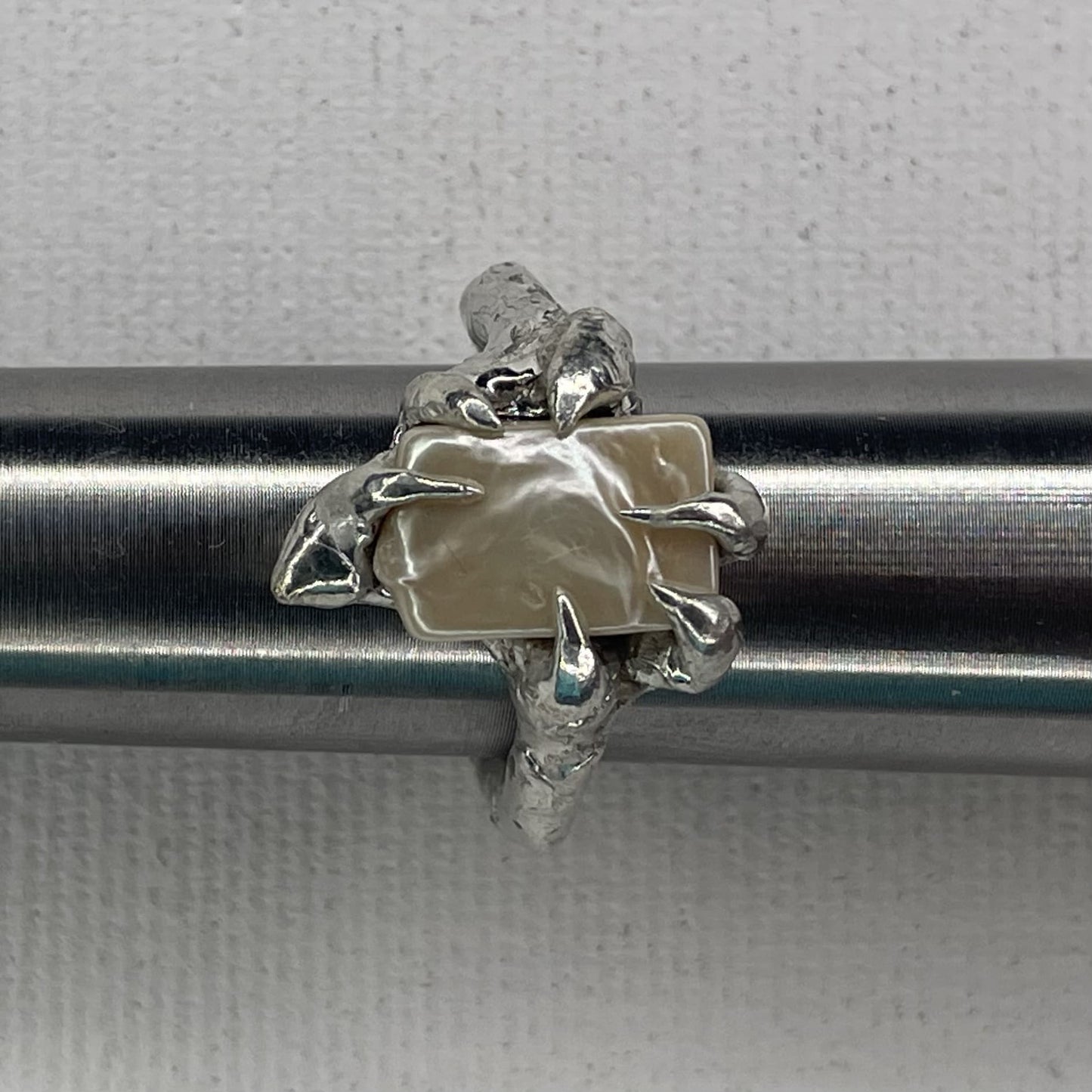 captured nacre ring