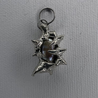 spiky treasure pendant - verdintils