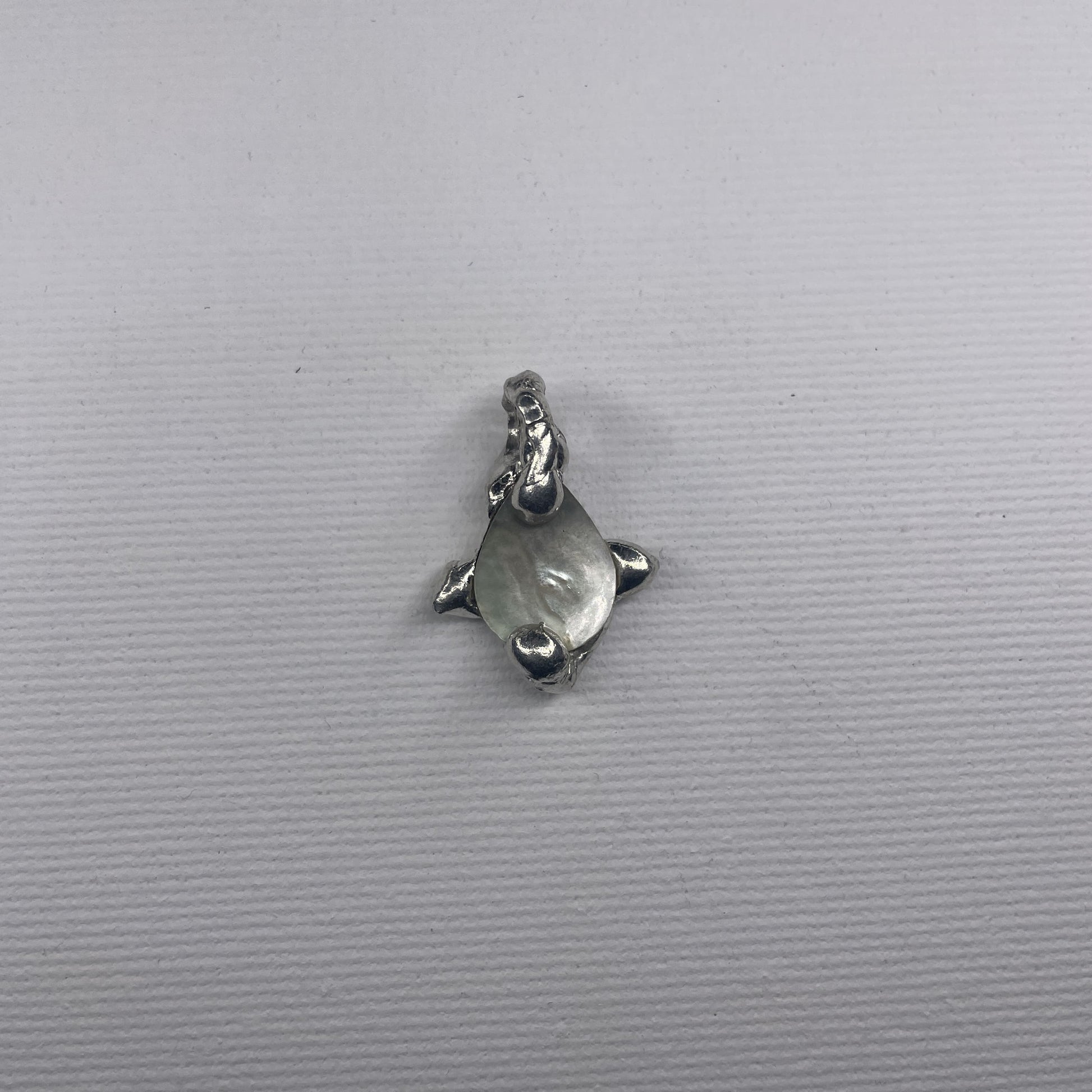 small shell pendant - verdintils