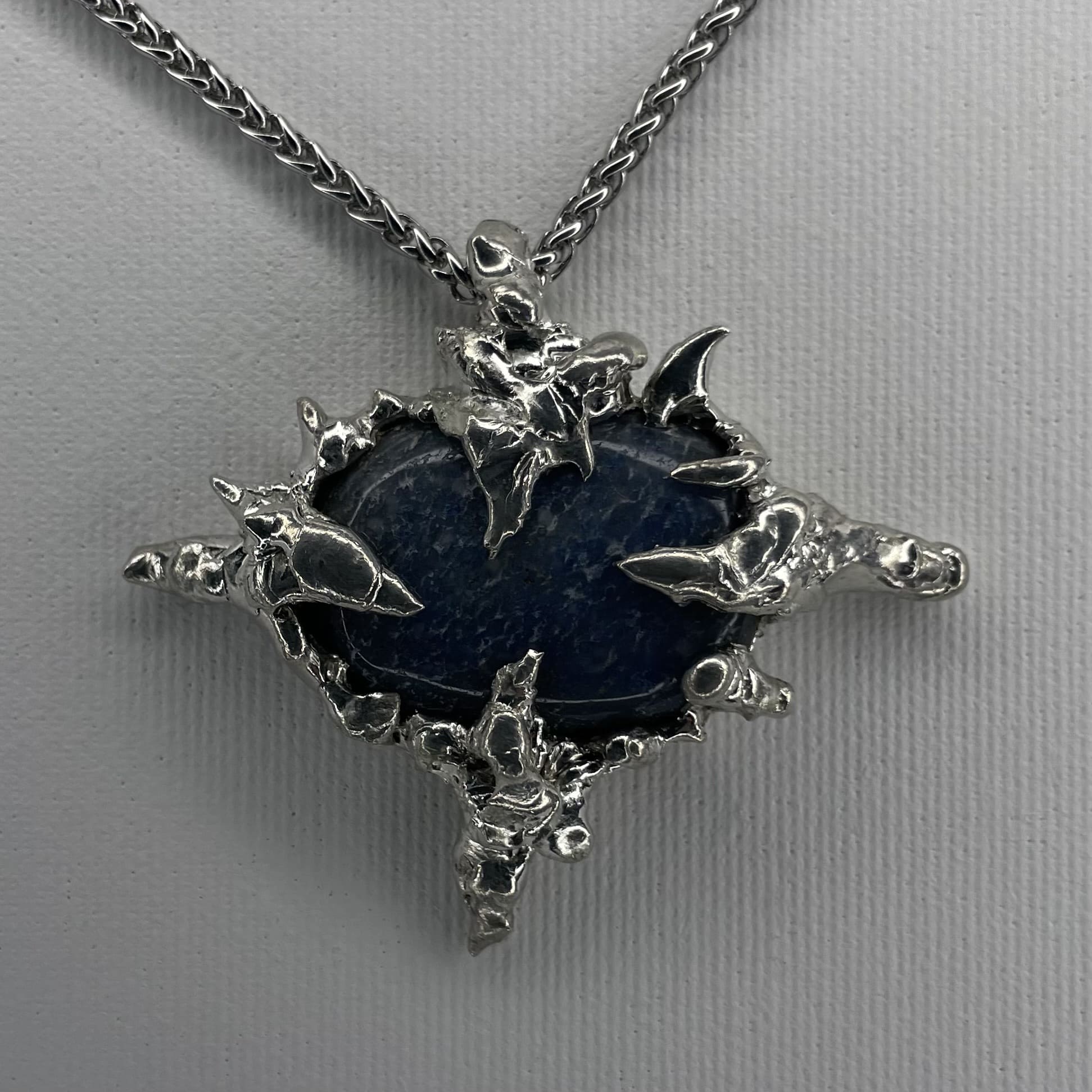 sodalite pendant - verdintils