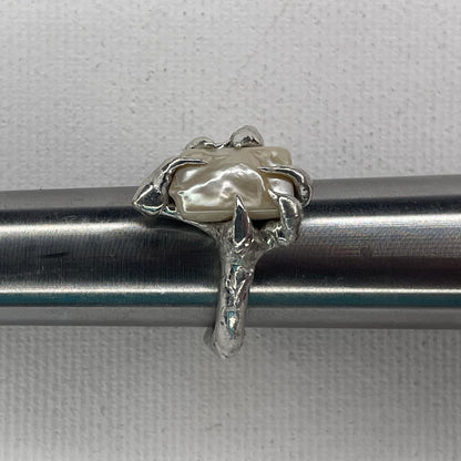 captured nacre ring