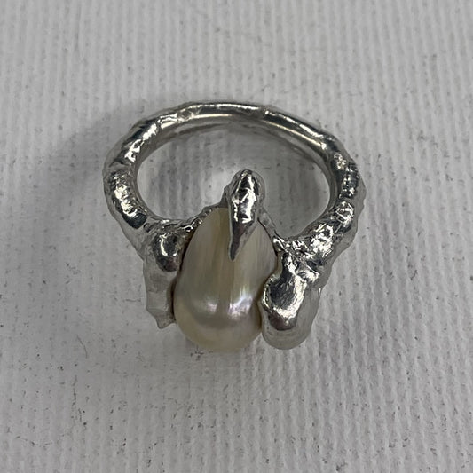 sharp pearl ring