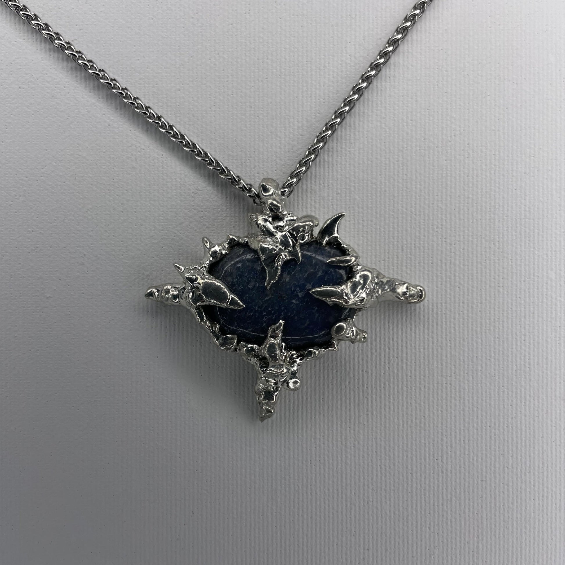 sodalite pendant - verdintils