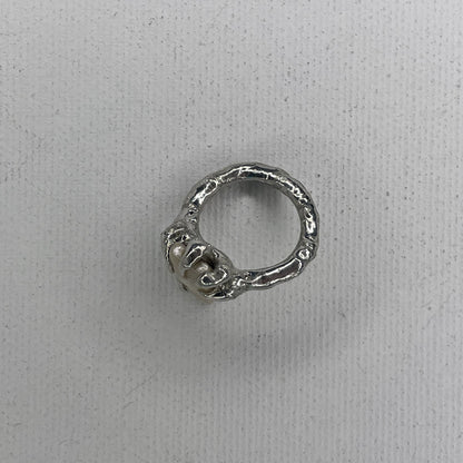 captured nacre ring