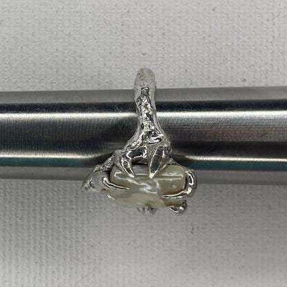 captured nacre ring