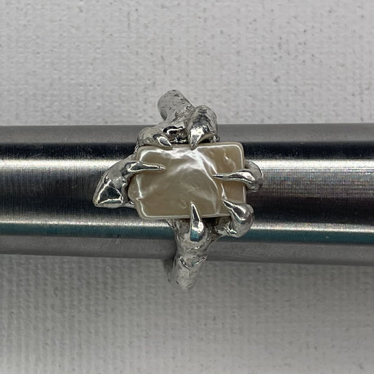 captured nacre ring
